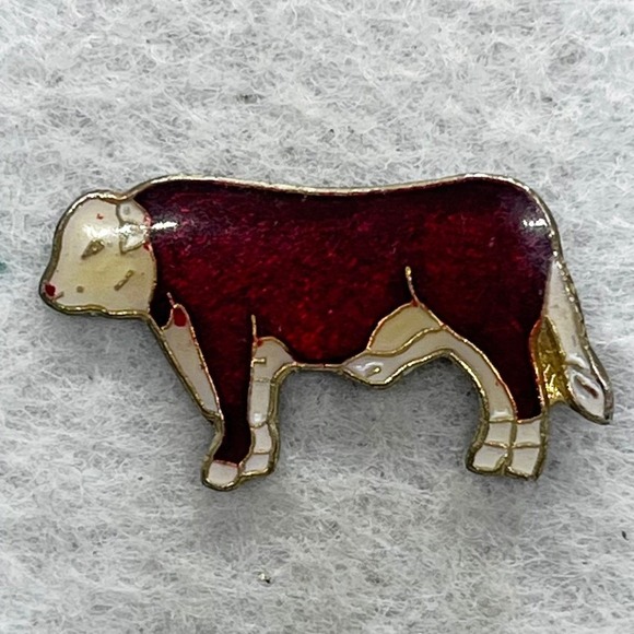 Jewelry - 🔮 5/$25 Vintage Red Cow Pin